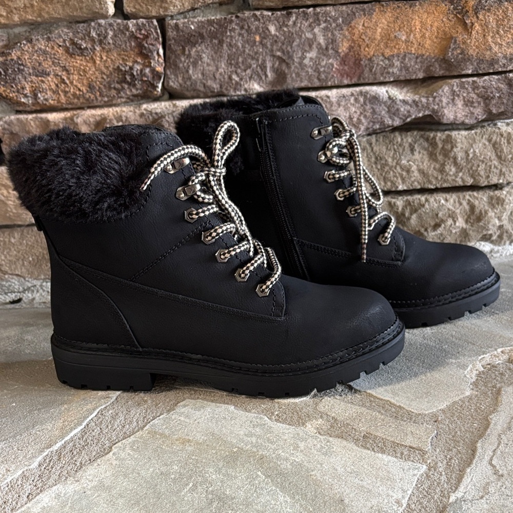 Women's Black Fur-Lined Boots
